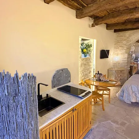 Gasthuis Borgo Spescia - La Teodorico- Piscina Parco Relax 3*